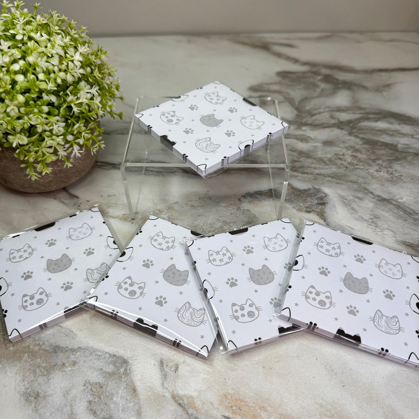 The Sticky Note Collection - Black & White Cat Head