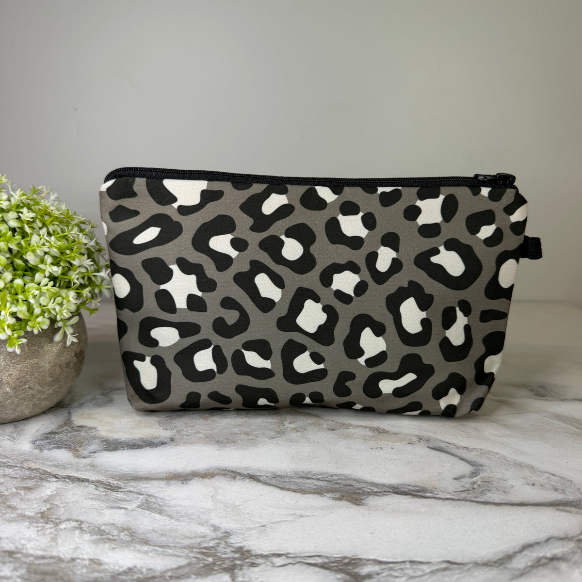 Pouch - Animal Print Grey