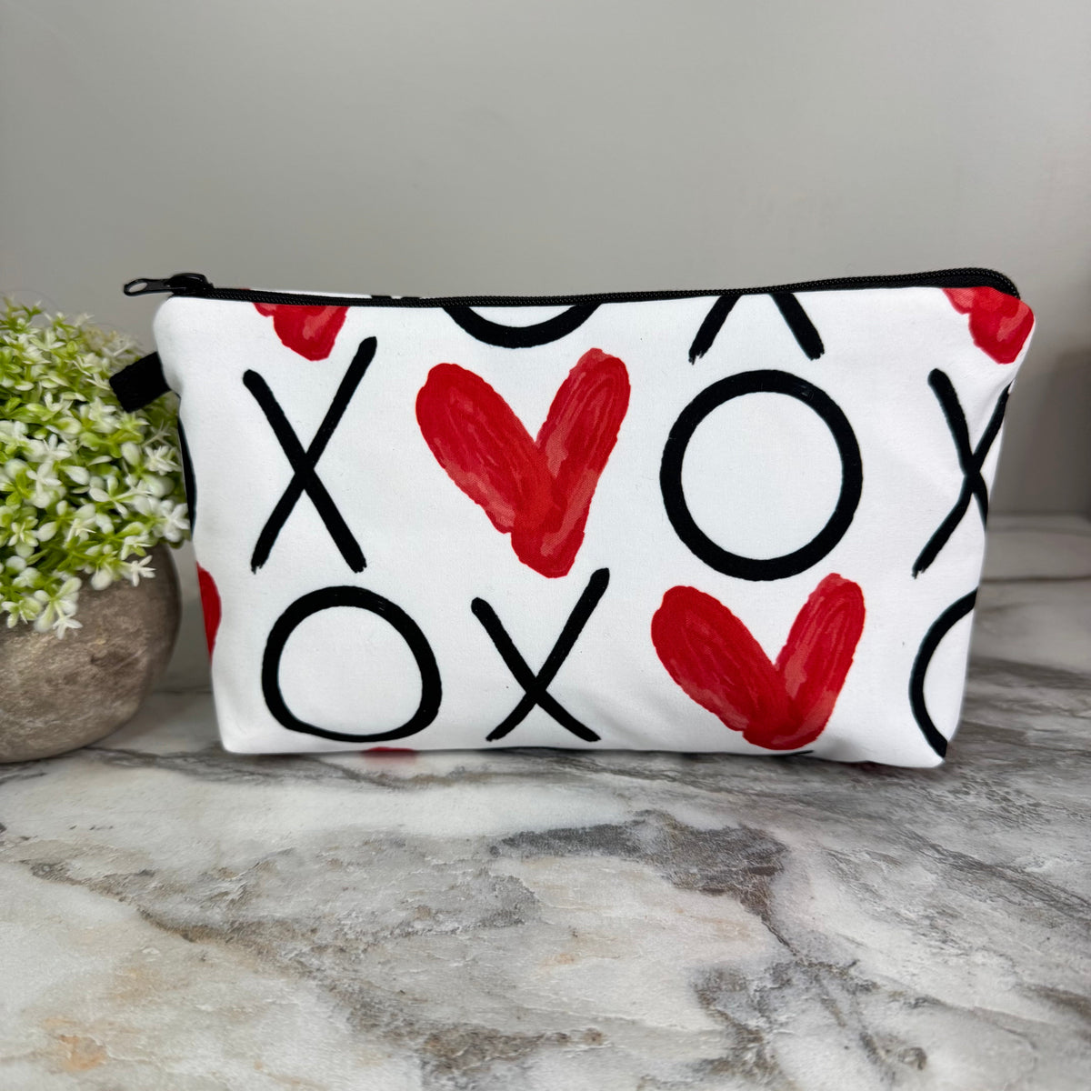 Pouch - Heart XOXO White