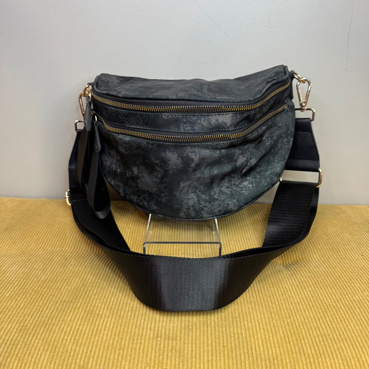 The Roni Nylon Crossbody - Dark Grey / Black Acid Wash