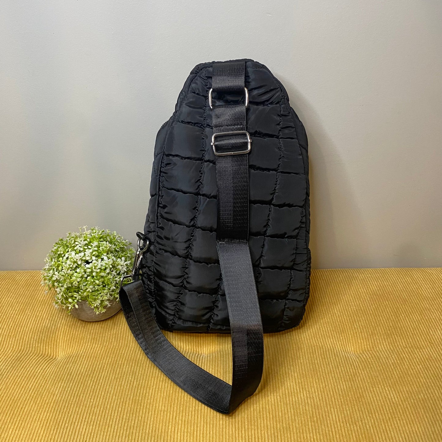 Sarah - Puffer Sling XL