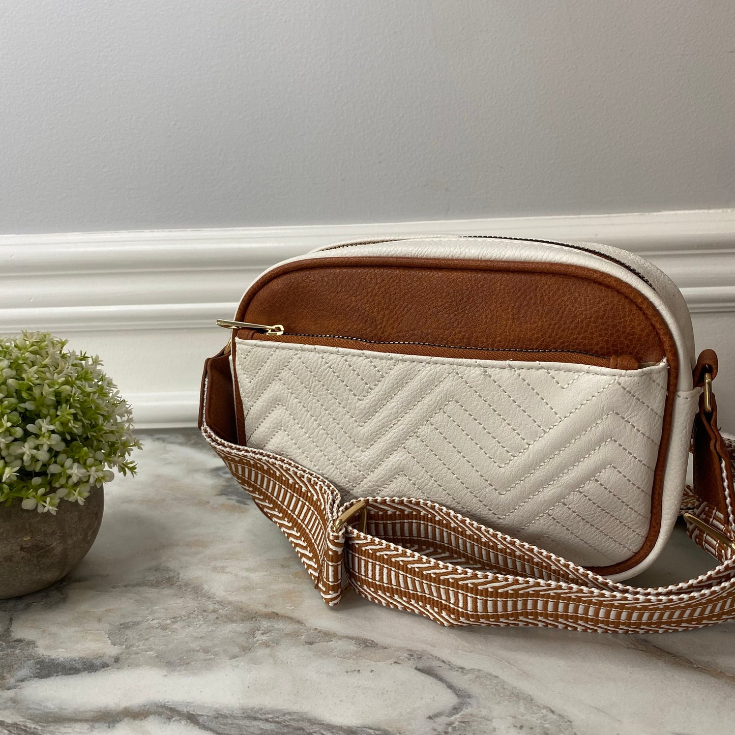 Cass Crossbody Bag