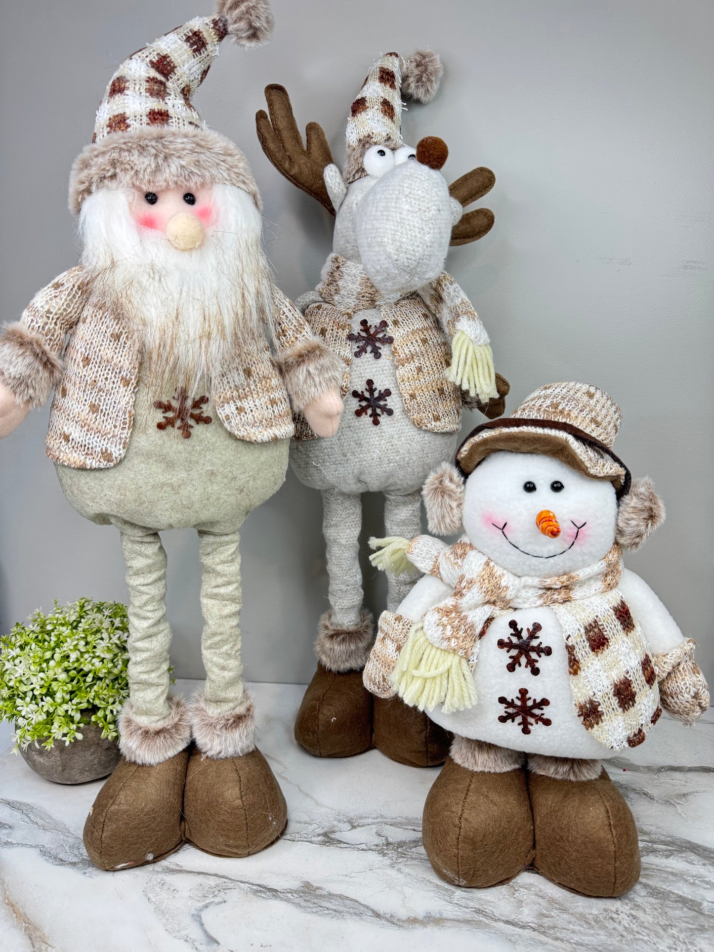 Telescopic Standing Christmas Decor - Tan & Grey